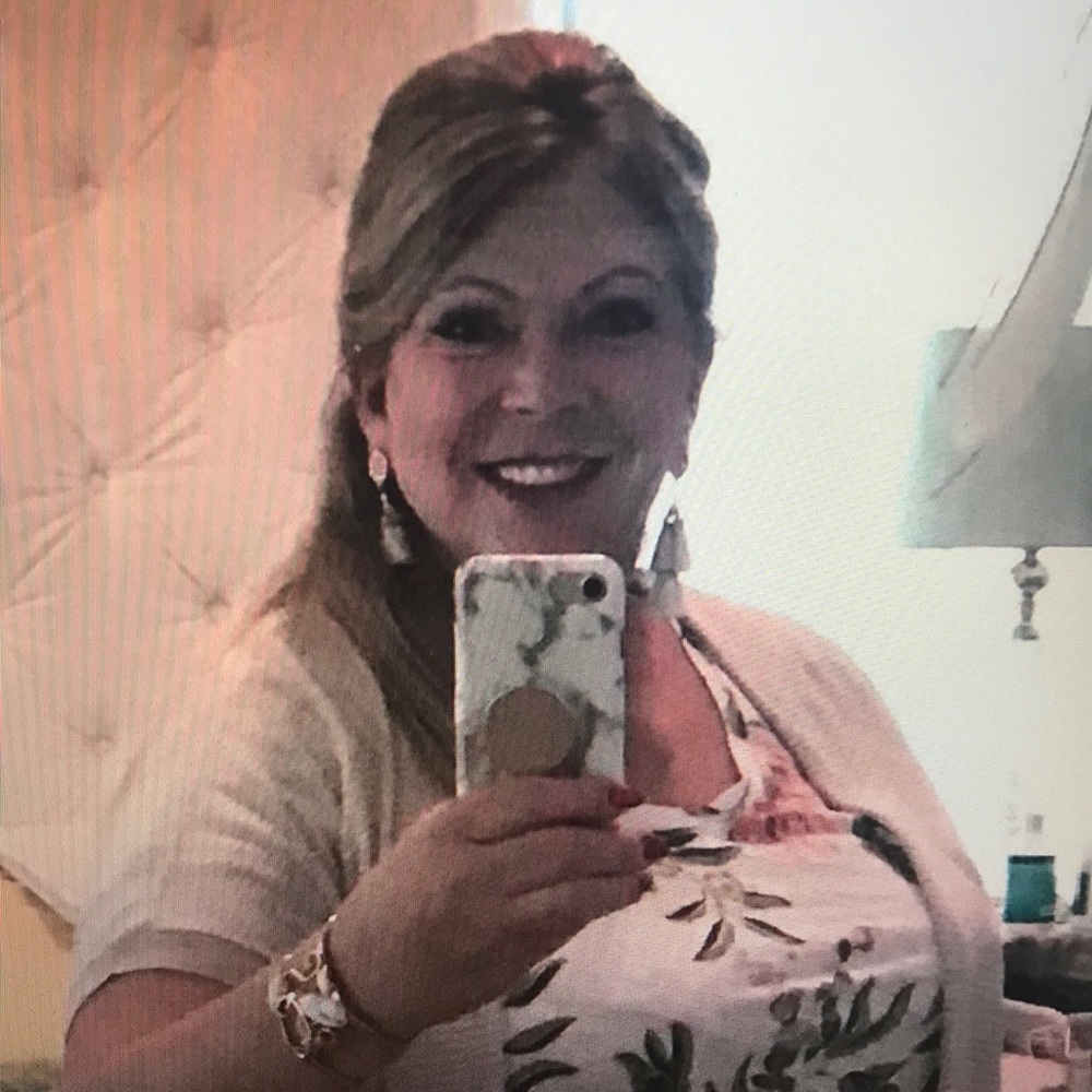 Meet your Posher, Pamela